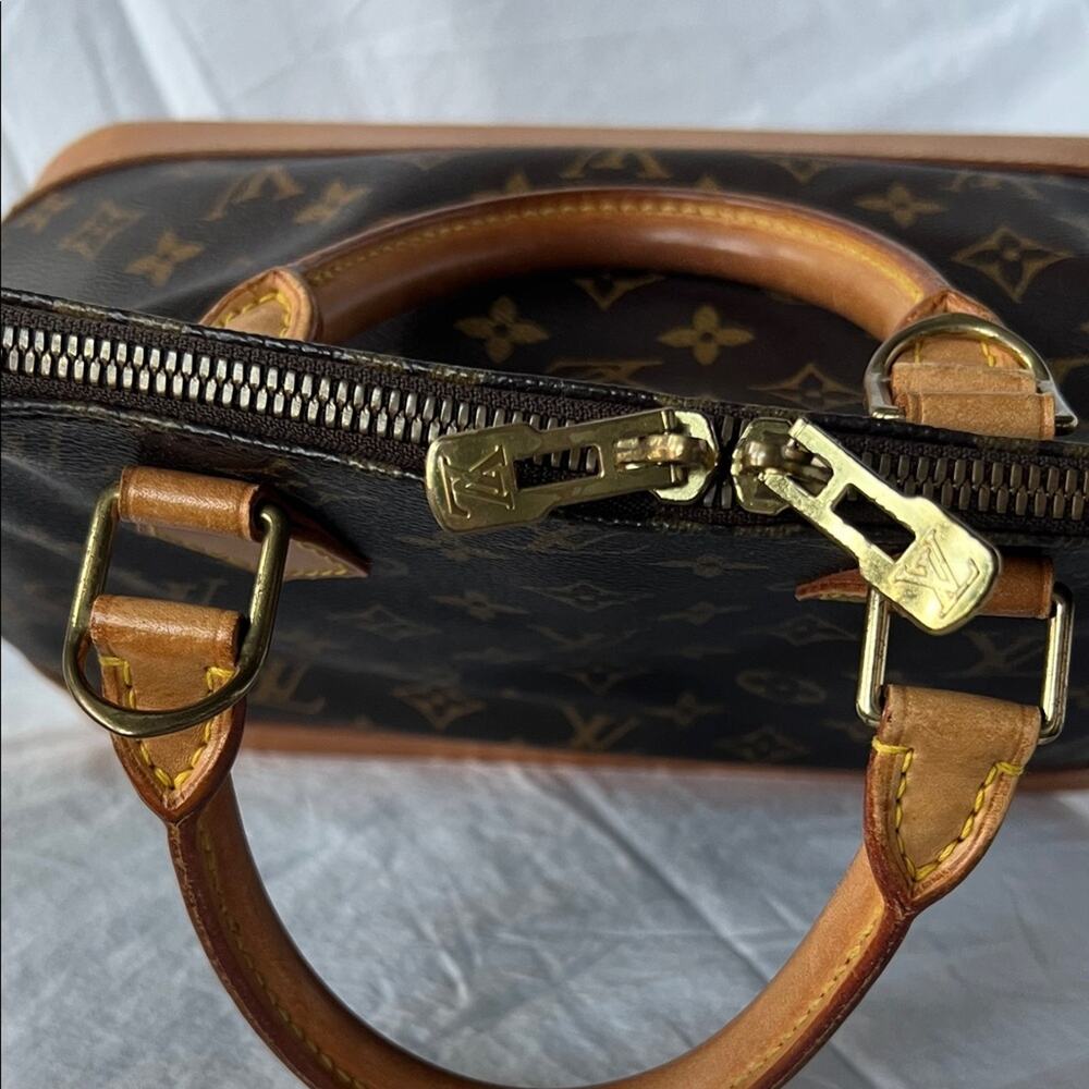 Louis Vuitton Alma PM Monogram Handbag - Picture 11 of 15